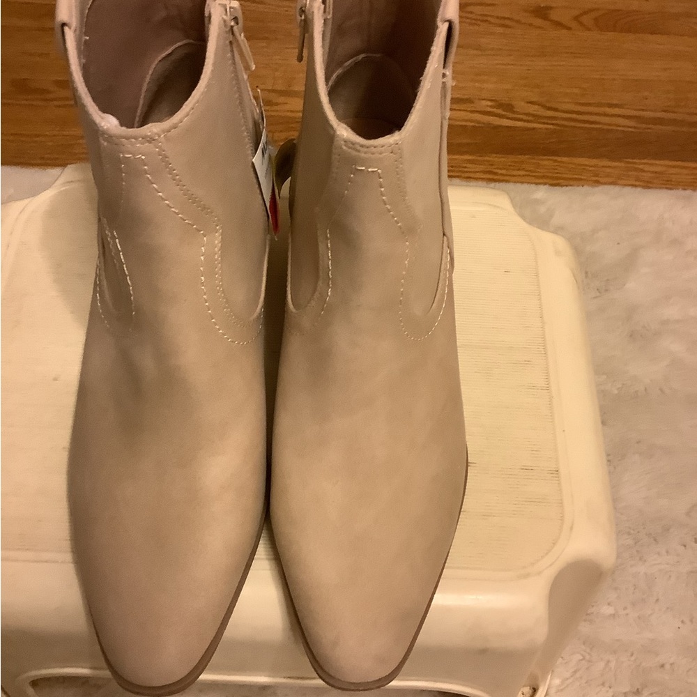 Women shoes boots